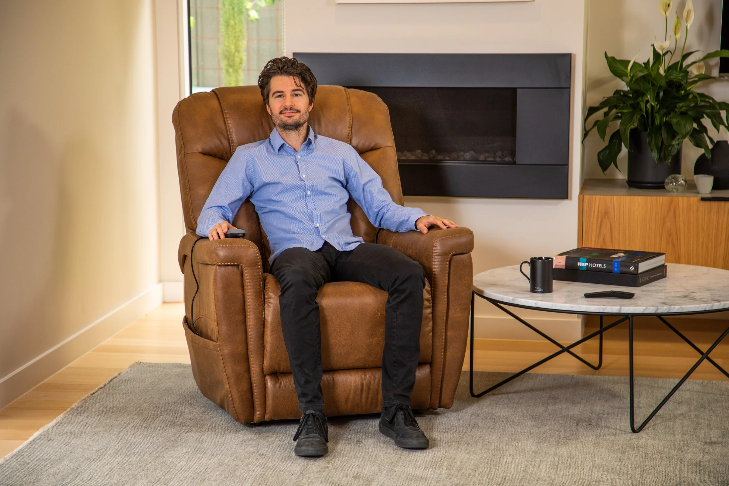 Alivio Michelangelo Badlands Saddle Lift Recliner - Image 6